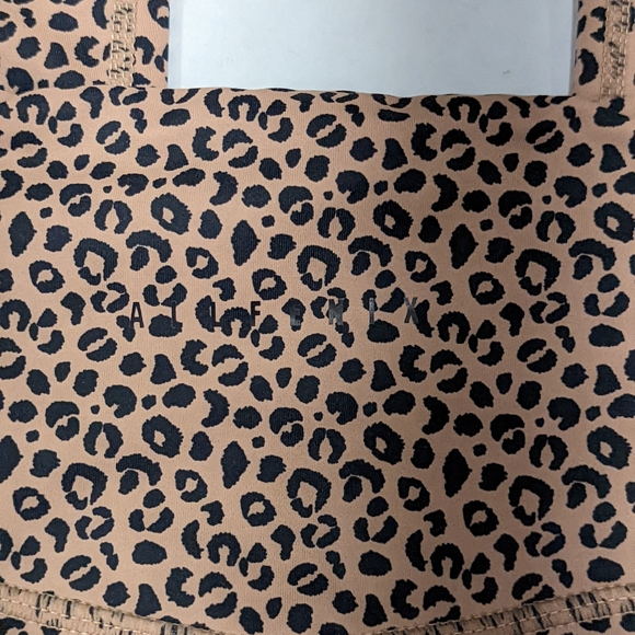 All Fenix Cheetah Leggings - Picture 3 of 5